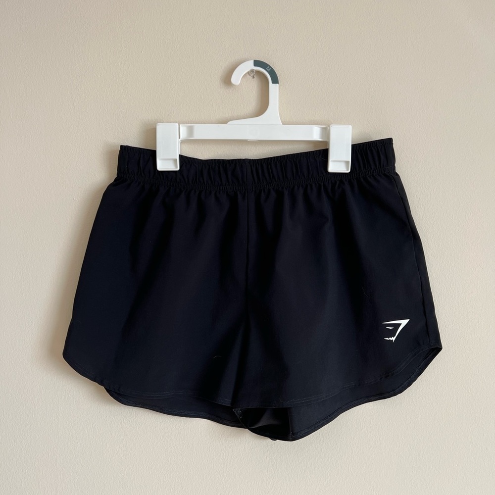 Gymshark essential loose training shorts black
